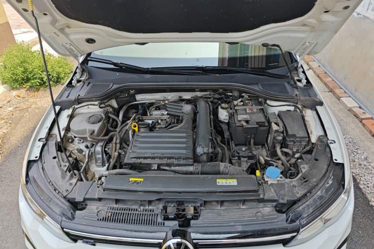 Used Volkswagen Golf 2023 280TSI DSG R-Line Lite Engine Bay