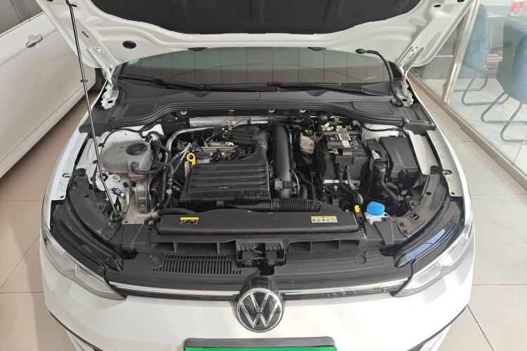 Used Volkswagen Golf 2023 280TSI DSG Pro Engine Bay