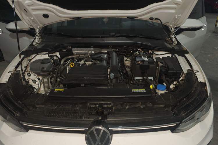 Used Volkswagen Golf 2023 280TSI DSG Pro Engine Bay