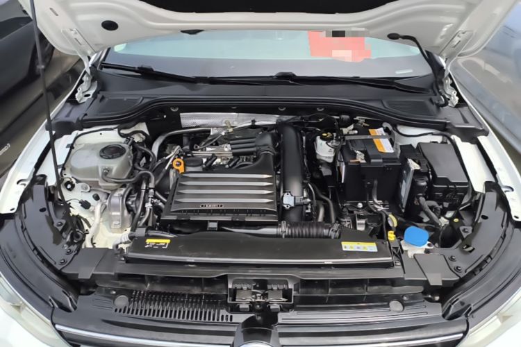 Used Volkswagen Golf 2023 200TSI DSG Engine Bay