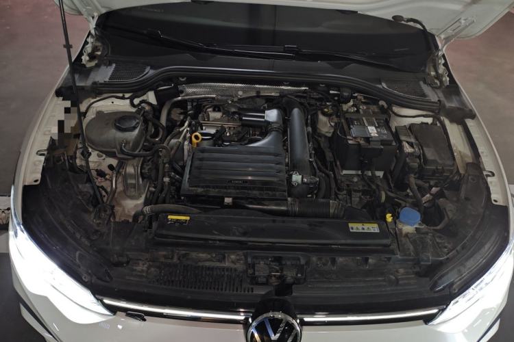 Used Volkswagen Golf 2023 Facelift 280TSI DSG R-Line Lite Engine Bay