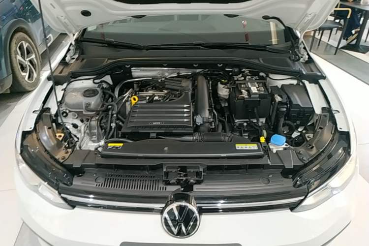 Used Volkswagen Golf 2023 280TSI DSG Pro Engine Bay