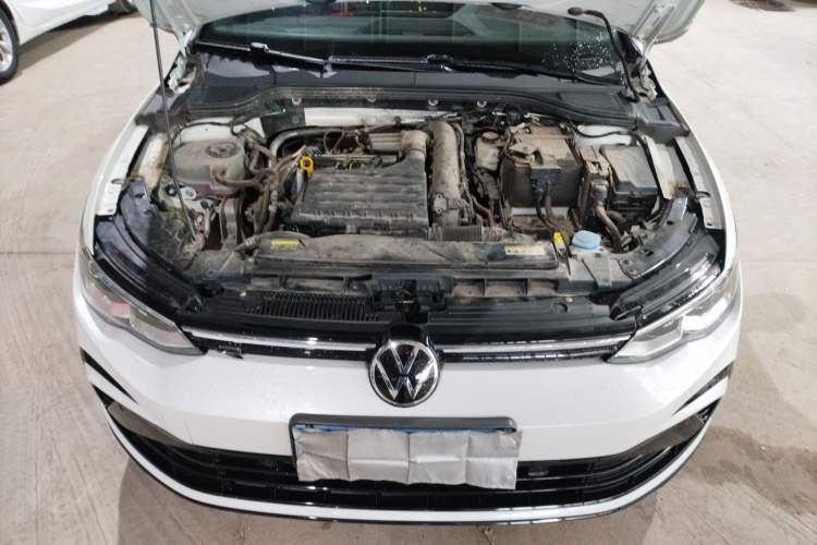 Used Volkswagen Golf 2023 Facelift 280TSI DSG R-Line Lite Engine Bay