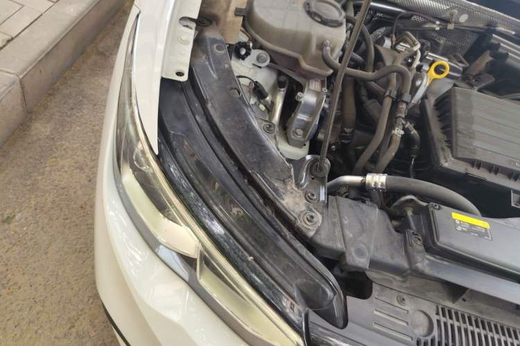 Used Volkswagen Golf 2023 Facelift 280TSI DSG Pro Engine Bay Right