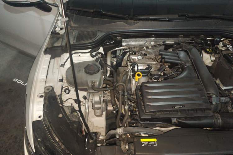 Used Volkswagen Golf 2023 280TSI DSG Pro Engine Bay Right