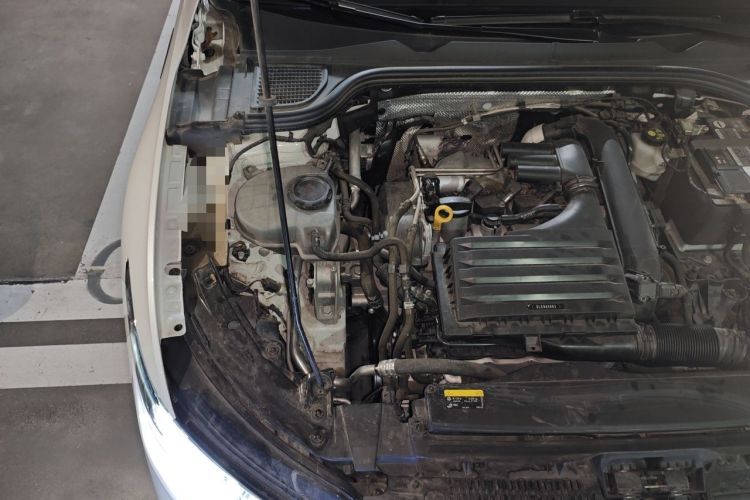 Used Volkswagen Golf 2023 Facelift 280TSI DSG R-Line Lite Engine Bay Right