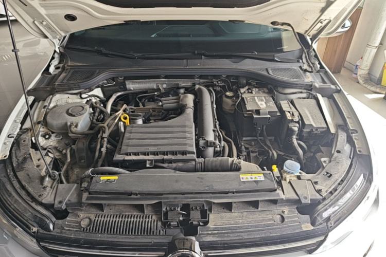 Used Volkswagen Golf 2023 Facelift 280TSI DSG R-Line Lite Engine Bay