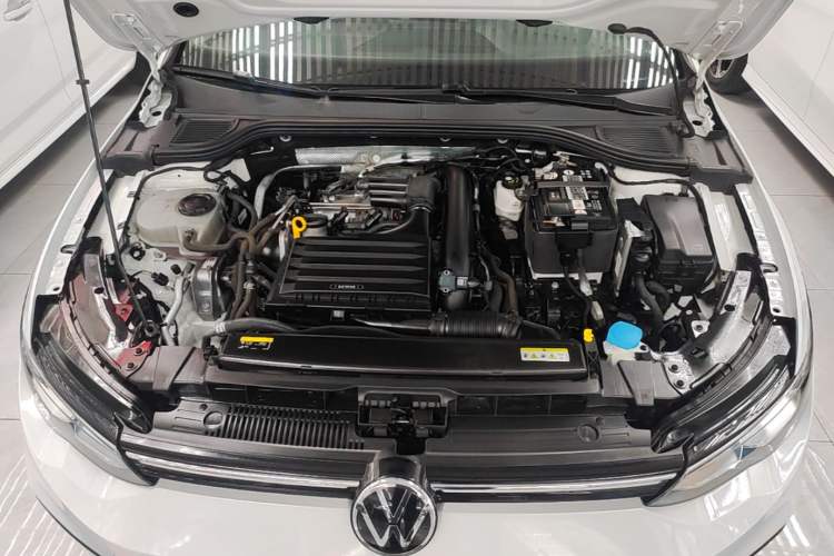 Used Volkswagen Golf 2023 280TSI DSG Pro Engine Bay