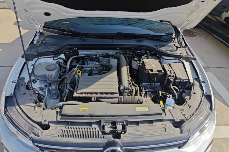 Used Volkswagen Golf 2023 Facelift 280TSI DSG R-Line Lite Engine Bay