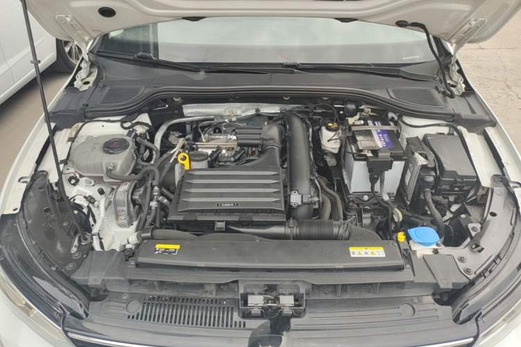 Used Volkswagen Golf 2023 200TSI DSG Engine Bay