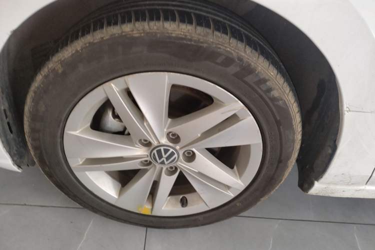 Used Volkswagen Golf 2023 200TSI DSG Exterior 4