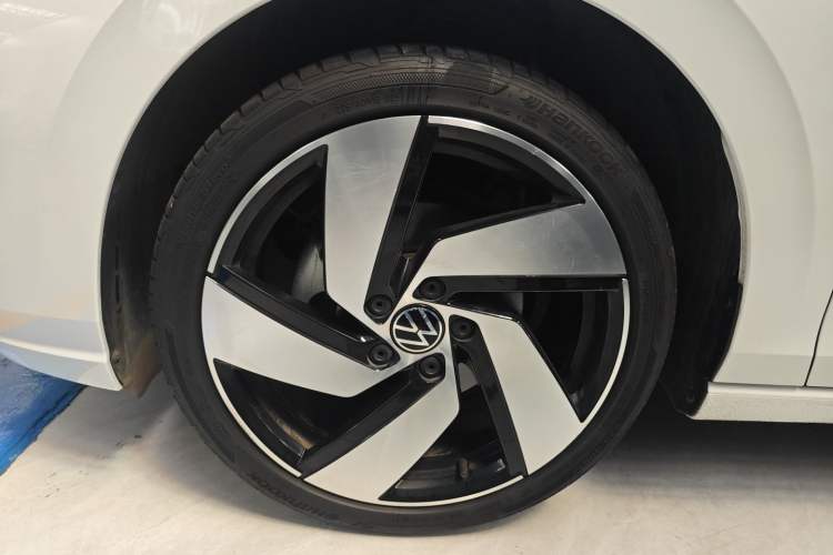 Used Volkswagen Golf 2023 Facelift 280TSI DSG Pro Exterior 4