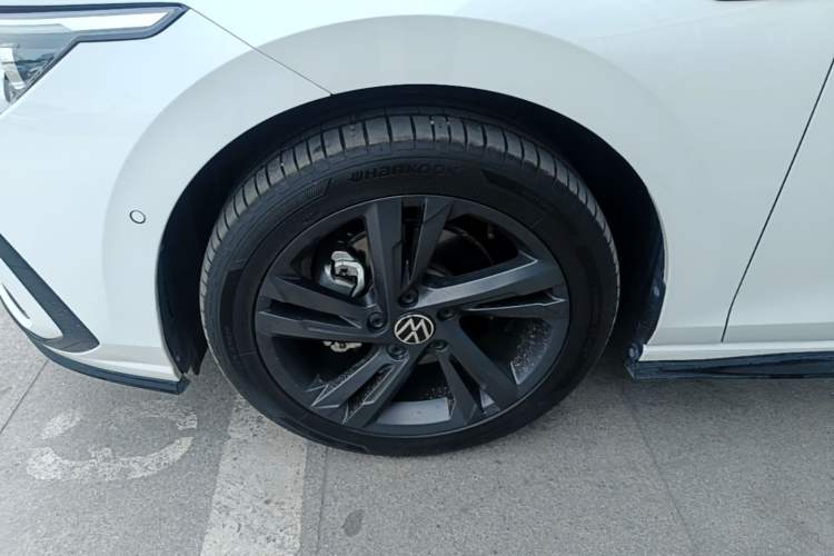 Used Volkswagen Golf 2023 Facelift 280TSI DSG R-Line Lite Exterior 4