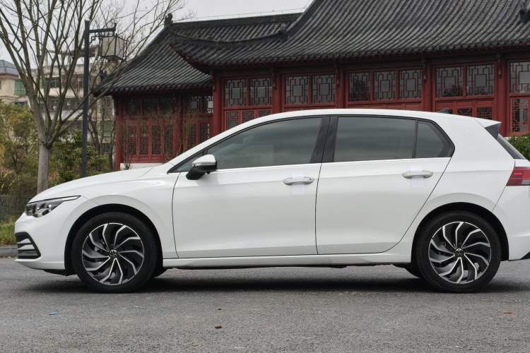 Used Volkswagen Golf 2023 Facelift 280TSI DSG Pro Exterior 4