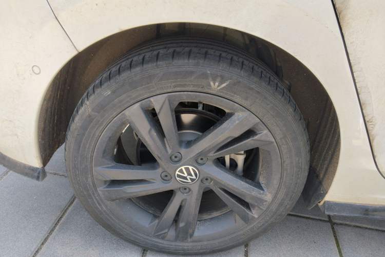 Used Volkswagen Golf 2023 Facelift 280TSI DSG R-Line Exterior 5