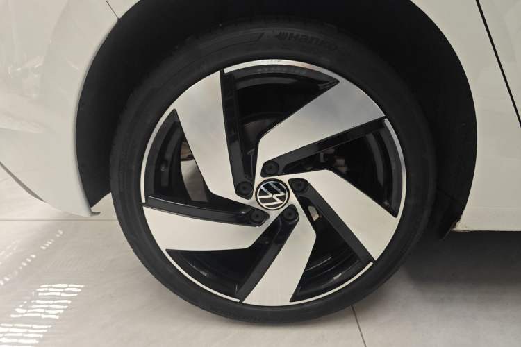 Used Volkswagen Golf 2023 Facelift 280TSI DSG Pro Exterior 5