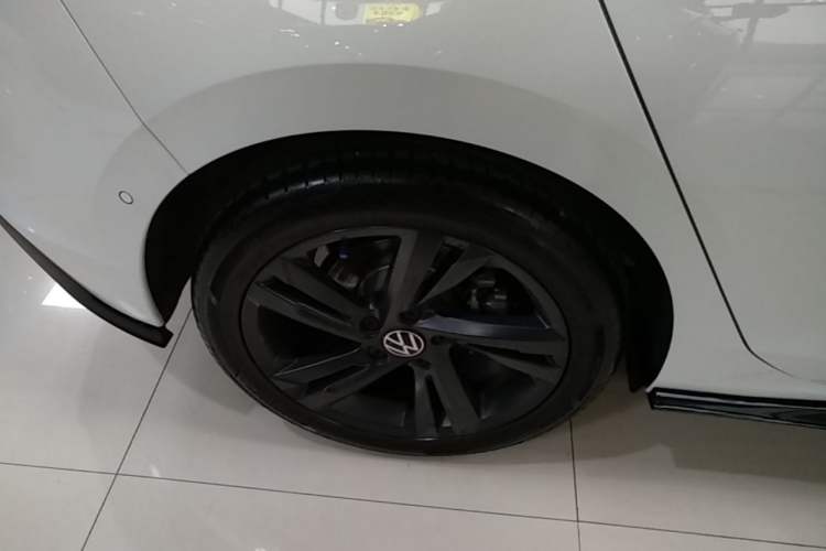 Used Volkswagen Golf 2023 Facelift 280TSI DSG R-Line Lite Exterior 5
