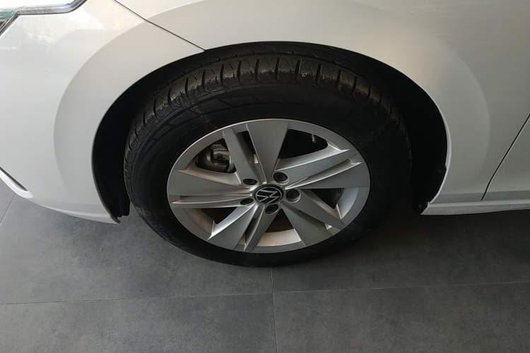 Used Volkswagen Golf 2023 200TSI DSG Exterior 7
