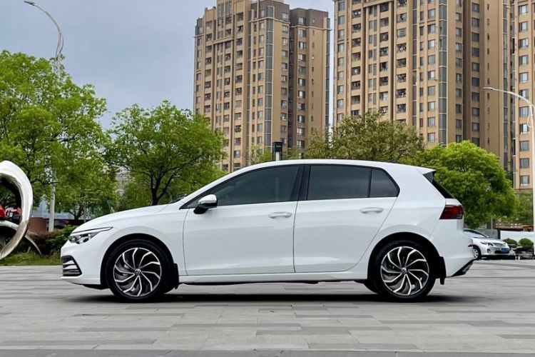 Used Volkswagen Golf 2023 Facelift 280TSI DSG Pro Exterior 9