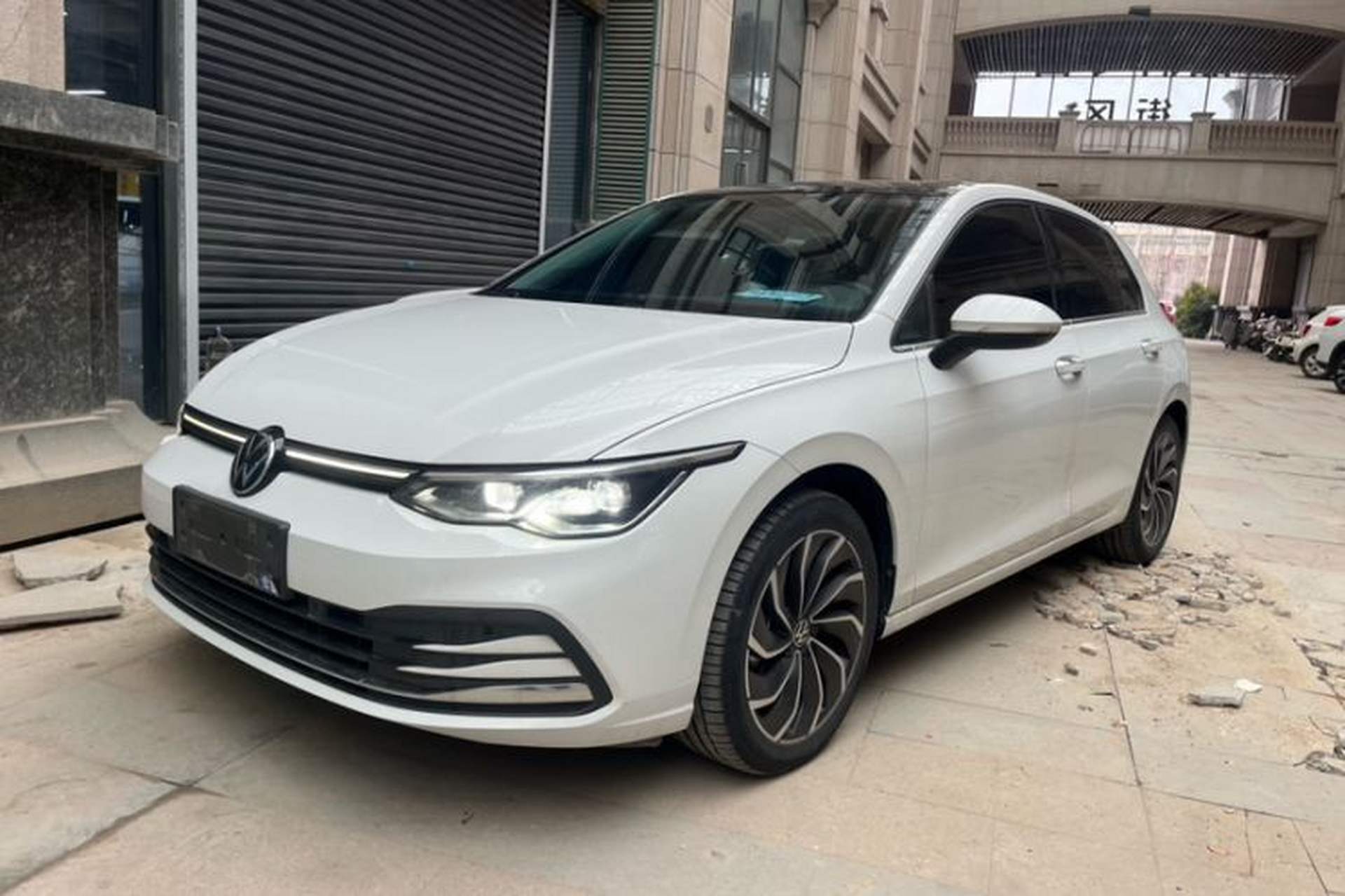 Used Volkswagen Golf 2023 280TSI DSG Pro Front Left 45 Deg