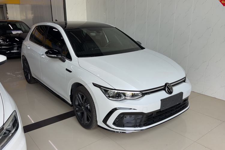 Used Volkswagen Golf 2023 Facelift 280TSI DSG R-Line Lite Front Right 45 Deg