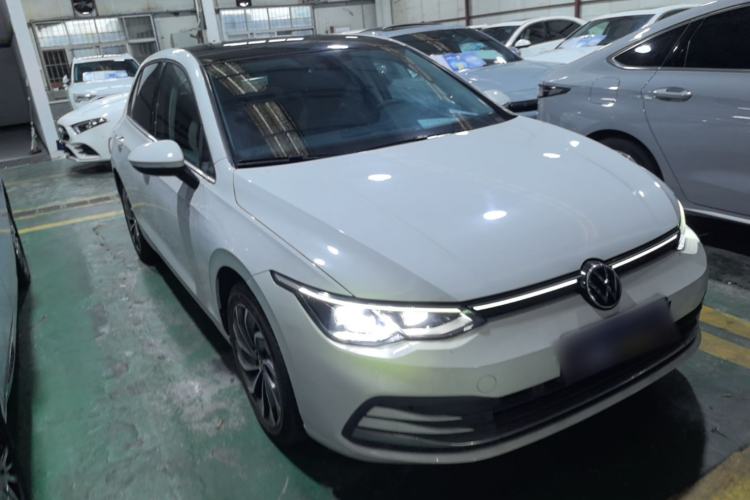 Used Volkswagen Golf 2023 Facelift 280TSI DSG Pro Front Right 45 Deg