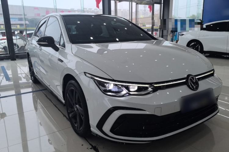Used Volkswagen Golf 2023 Facelift 280TSI DSG R-Line Lite Front Right 45 Deg