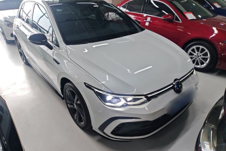 Used Volkswagen Golf 2023 Facelift 280TSI DSG R-Line Lite Front Right 45 Deg