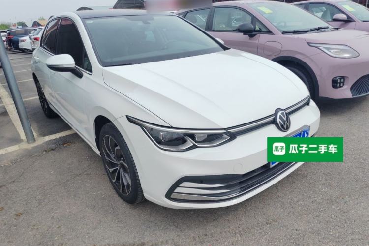 Used Volkswagen Golf 2023 280TSI DSG Pro Front Right 45 Deg