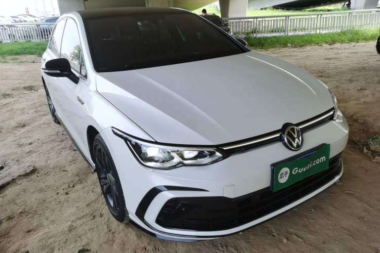 Used Volkswagen Golf 2023 280TSI DSG R-Line Lite Front Right 45 Deg