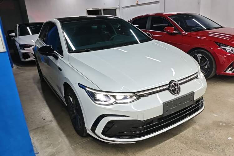 Used Volkswagen Golf 2023 280TSI DSG R-Line Lite Front Right 45 Deg