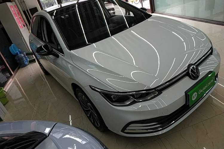Used Volkswagen Golf 2023 Facelift 280TSI DSG Pro Front Right 45 Deg
