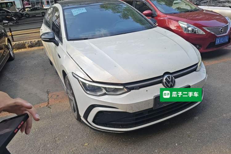 Used Volkswagen Golf 2023 Facelift 280TSI DSG R-Line Lite Front Right 45 Deg