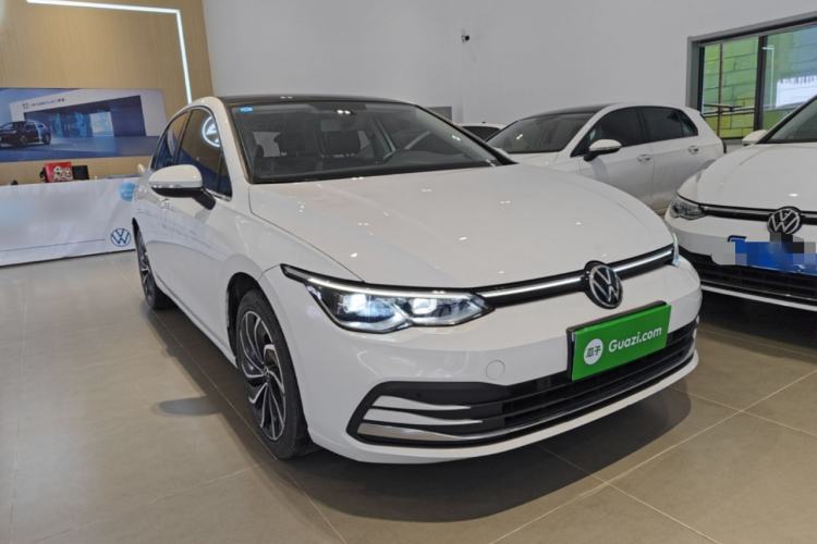 Used Volkswagen Golf 2023 Facelift 280TSI DSG Pro Front Right 45 Deg