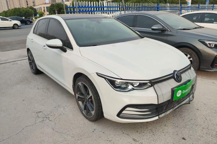 Used Volkswagen Golf 2023 280TSI DSG Pro Front Right 45 Deg