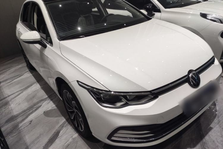 Used Volkswagen Golf 2023 Facelift 280TSI DSG Pro Front Right 45 Deg