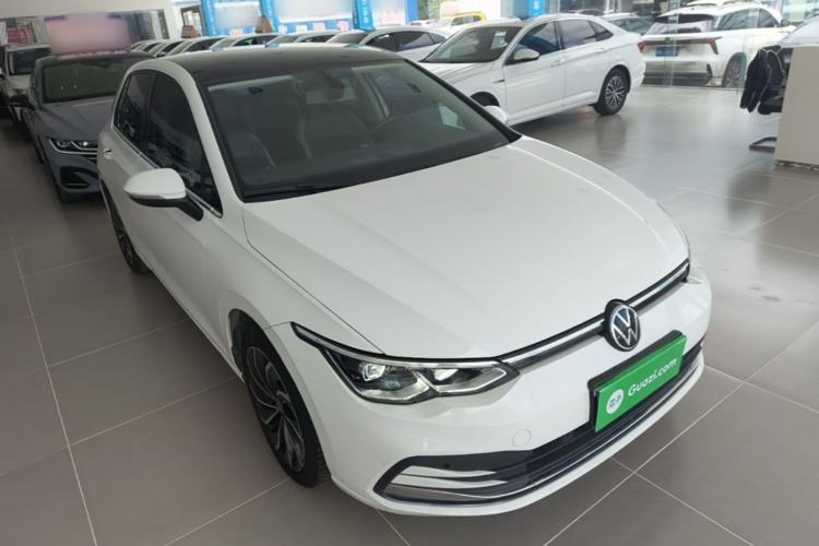 Used Volkswagen Golf 2023 Facelift 280TSI DSG Pro Front Right 45 Deg