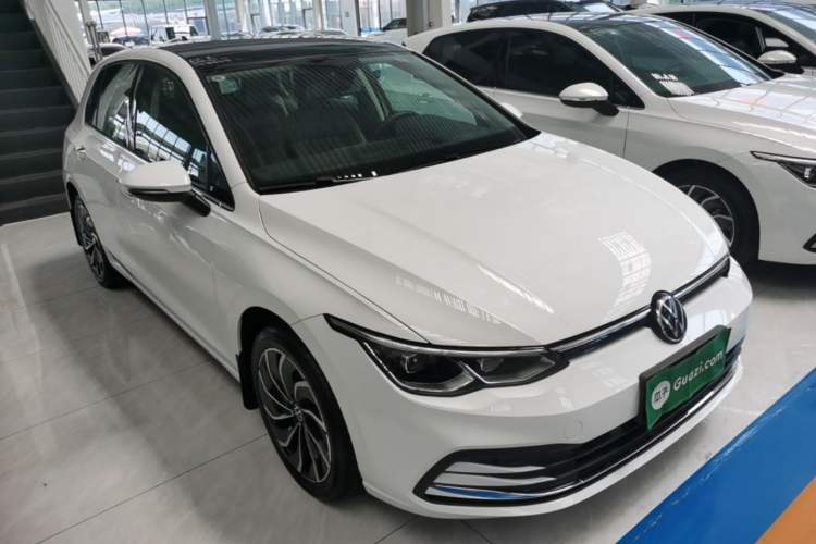 Used Volkswagen Golf 2023 Facelift 280TSI DSG Pro Front Right 45 Deg