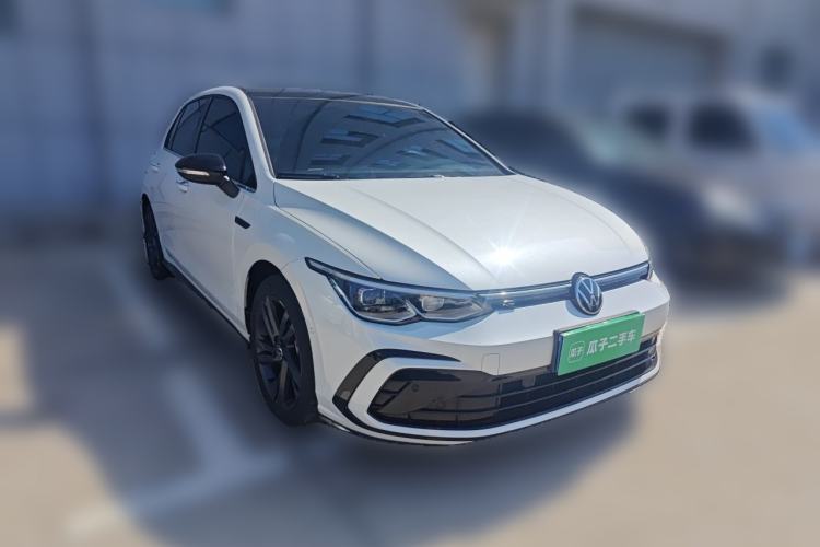 Used Volkswagen Golf 2023 Facelift 280TSI DSG R-Line Lite Front Right 45 Deg