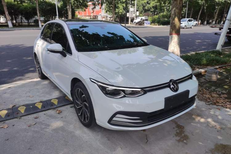 Used Volkswagen Golf 2023 Facelift 280TSI DSG Pro Front Right 45 Deg