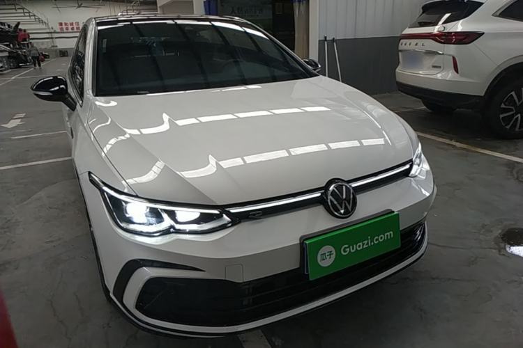 Used Volkswagen Golf 2023 Facelift 280TSI DSG R-Line Front Right 45 Deg