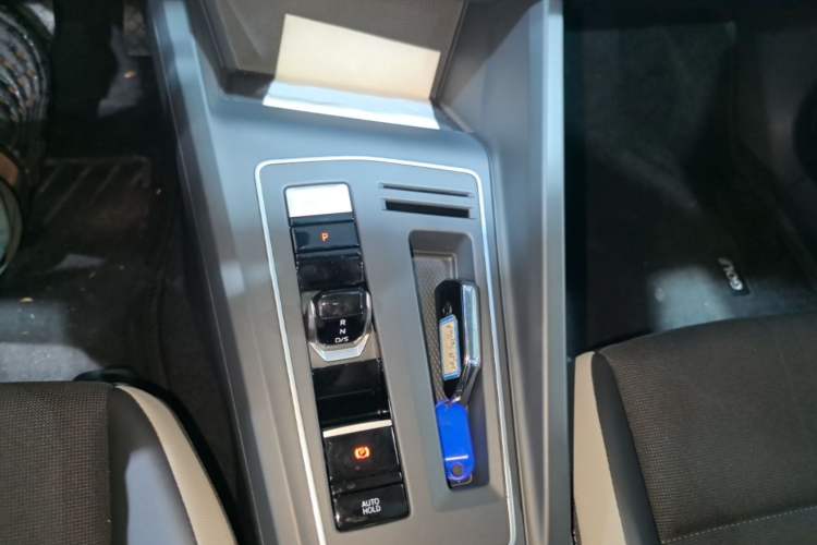 Used Volkswagen Golf 2023 Facelift 280TSI DSG Pro Gear Lever