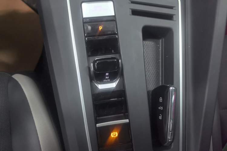 Used Volkswagen Golf 2023 Facelift 280TSI DSG Pro Gear Lever