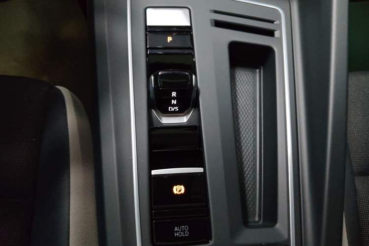 Used Volkswagen Golf 2023 Facelift 280TSI DSG Pro Gear Lever