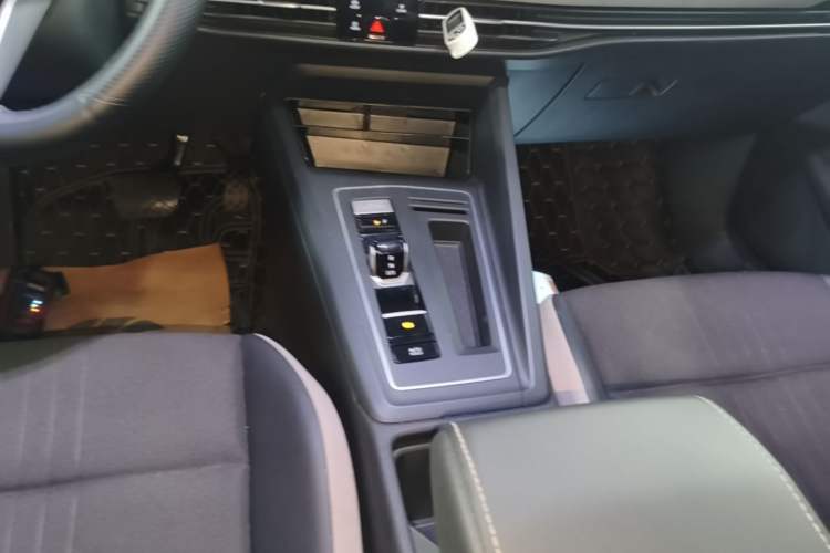 Used Volkswagen Golf 2023 280TSI DSG Pro Gear Lever