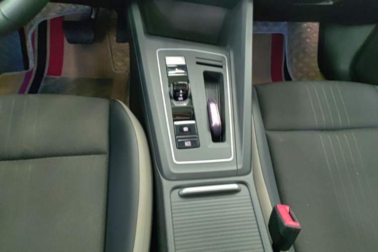 Used Volkswagen Golf 2023 Facelift 280TSI DSG Pro Gear Lever