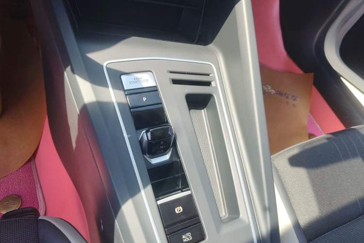 Used Volkswagen Golf 2023 Facelift 280TSI DSG Pro Gear Lever
