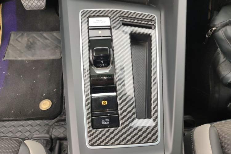 Used Volkswagen Golf 2023 280TSI DSG Pro Gear Lever