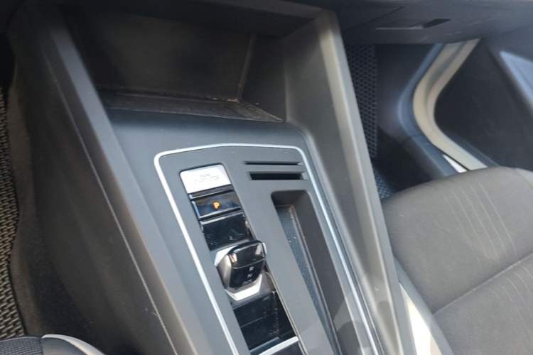 Used Volkswagen Golf 2023 280TSI DSG Pro Gear Lever