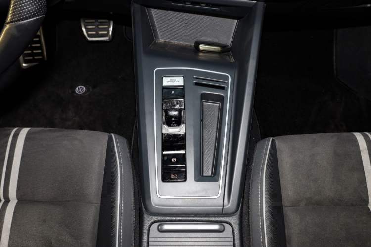 Used Volkswagen Golf 2023 280TSI DSG R-Line Lite Gear Lever